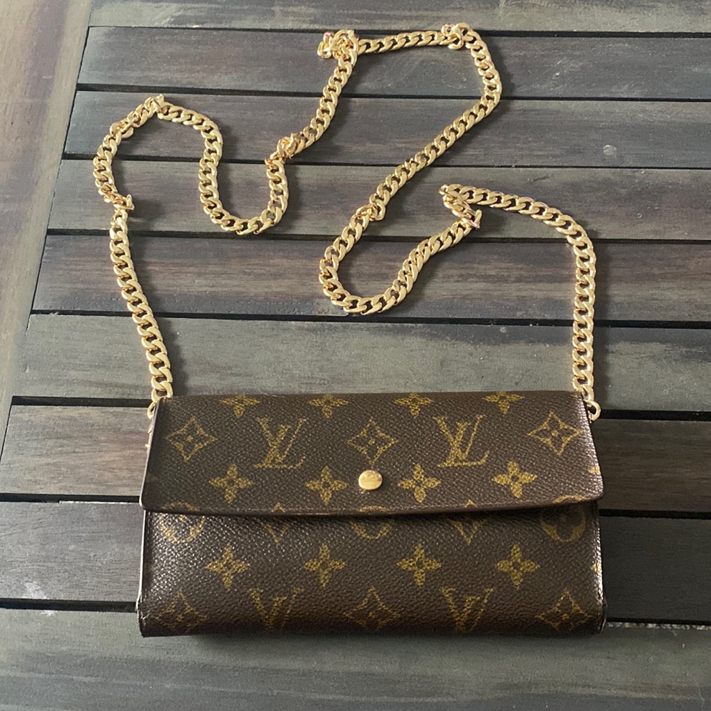 Authentic Louis Vuitton Trifold Wallet With Gold Chain In Excellent Condition